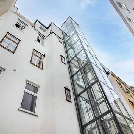 וינה Luxury 2-Floor Rooftop Apartment With Terrace In The City Center מראה חיצוני תמונה